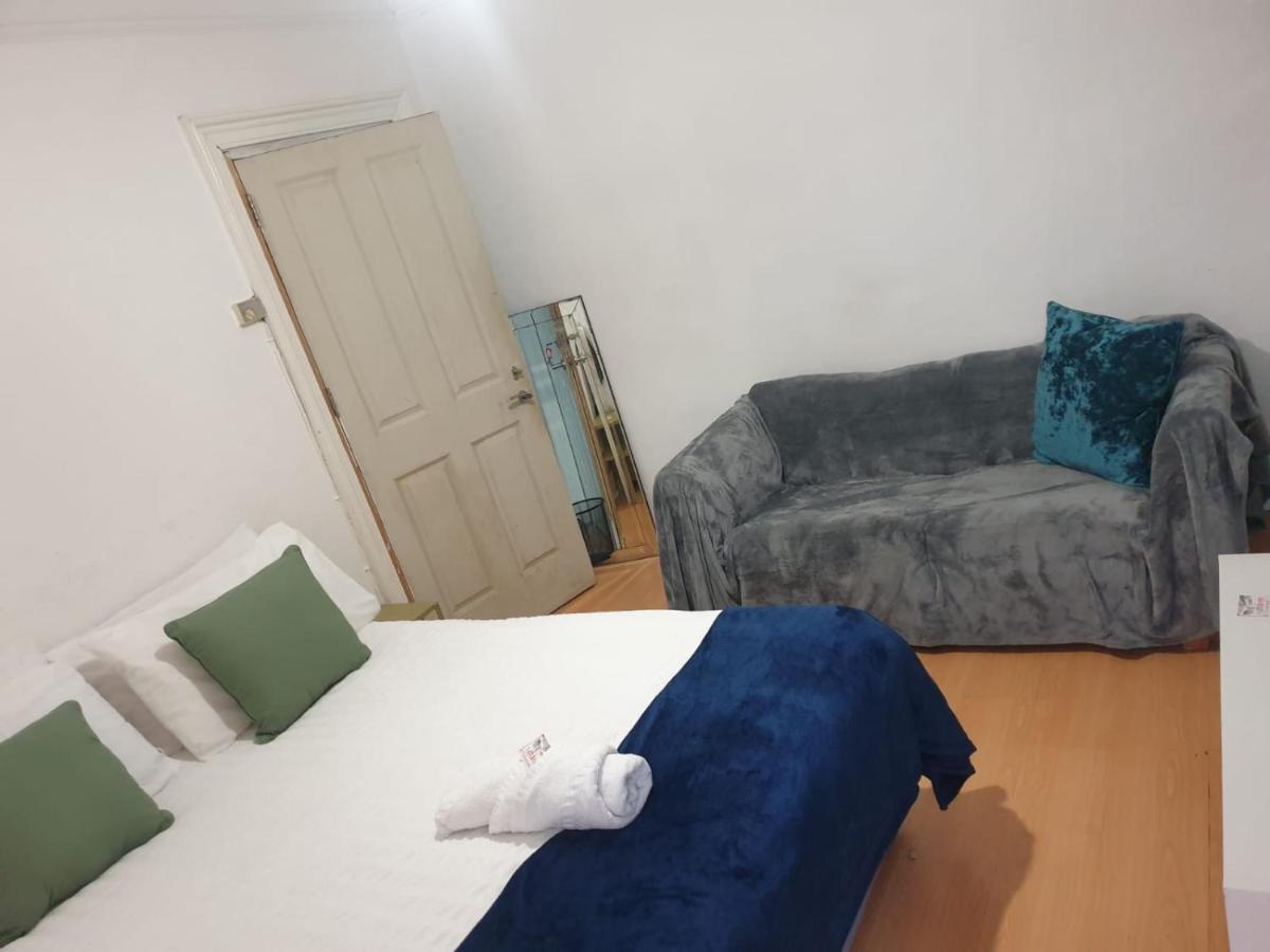 Balham, South London Spacious Guest House F2, 6 Rooms Available エクステリア 写真
