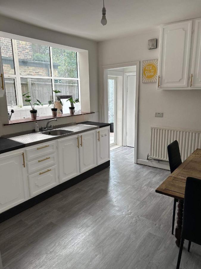 Balham, South London Spacious Guest House F2, 6 Rooms Available エクステリア 写真